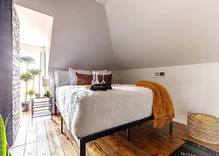 Сasa de vacaciones Jungle House Historic Lofts - Downtown Free Parking