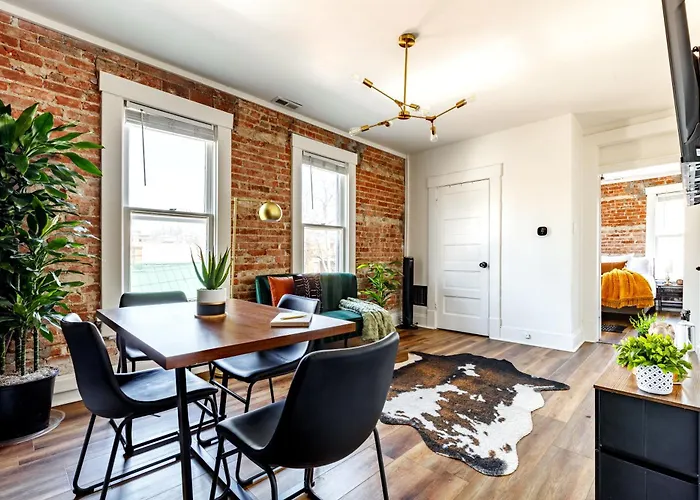 Сasa de vacaciones Jungle House Historic Lofts - Downtown Free Parking