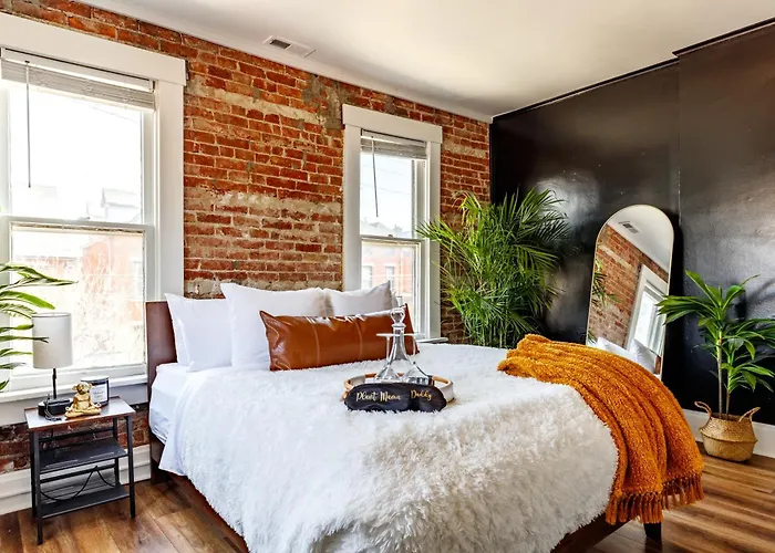 Jungle House Historic Lofts - Downtown Free Parking Сasa de vacaciones *