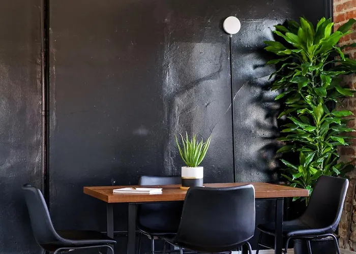 Jungle House Historic Lofts - Downtown Free Parking Сasa de vacaciones Columbus